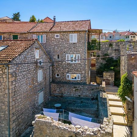 Apartmani P&S Supetar Buitenkant foto