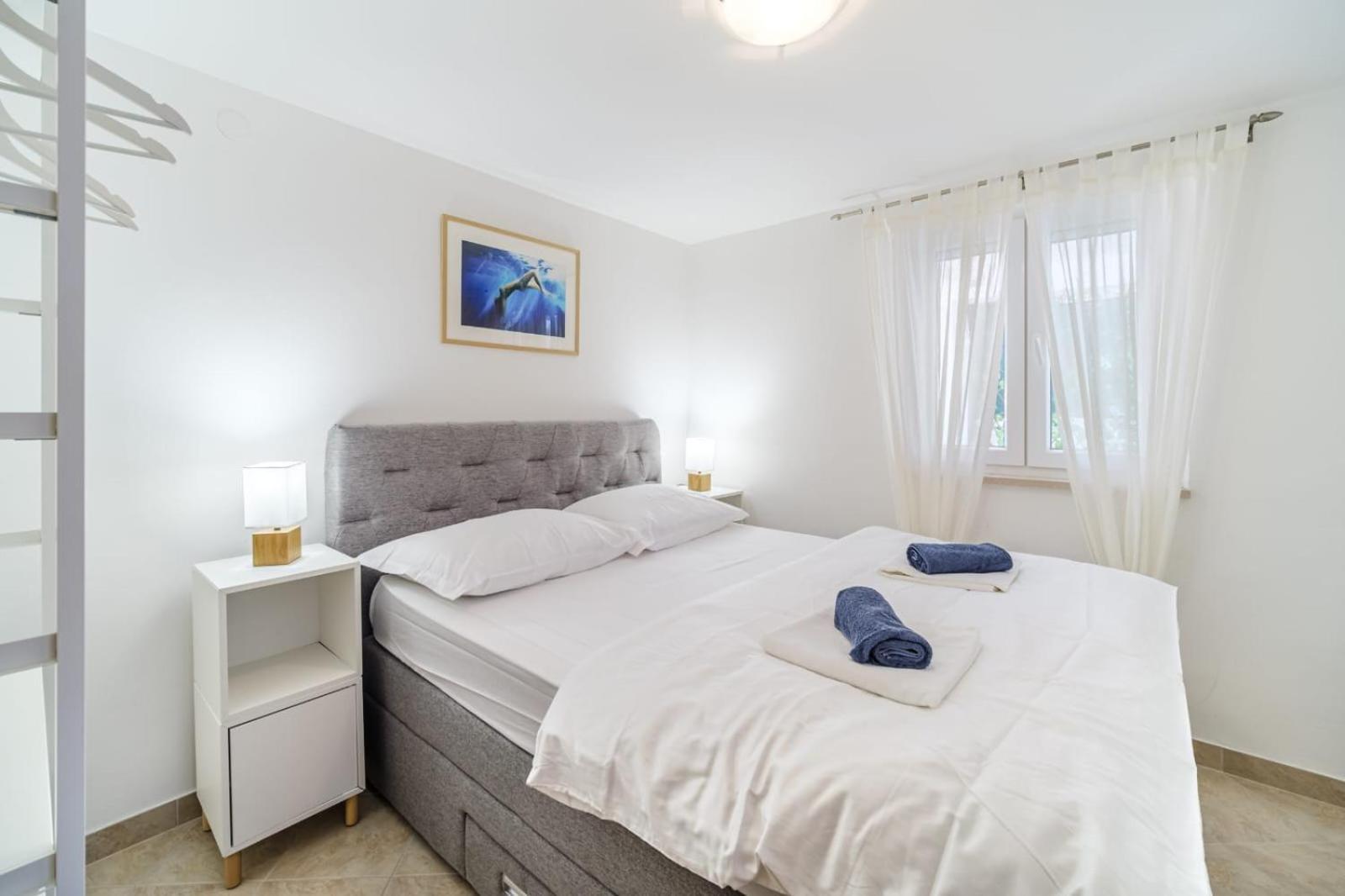 Apartmani P&S Supetar Buitenkant foto