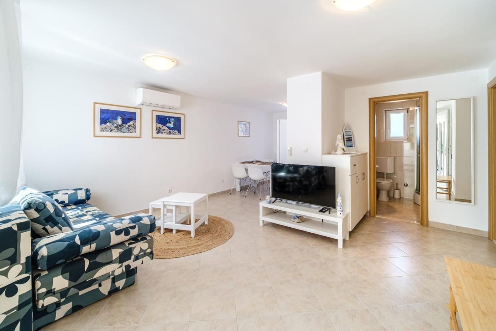 Apartmani P&S Supetar Buitenkant foto