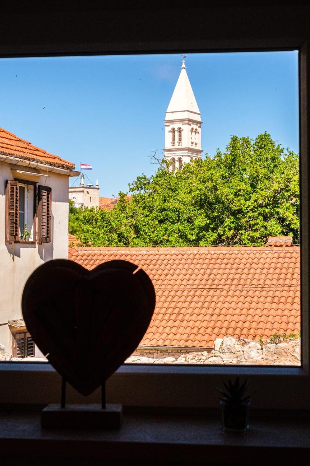 Apartmani P&S Supetar Buitenkant foto